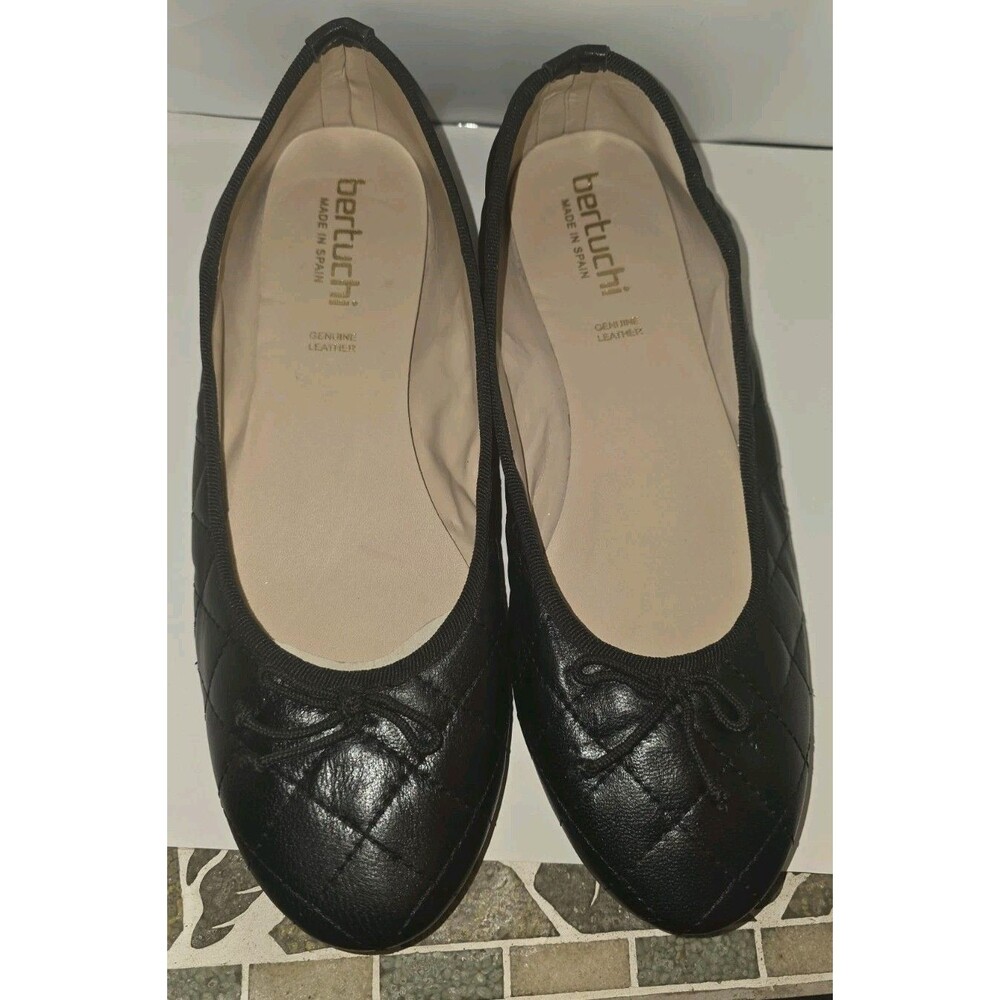 Bertuchi Ballet Flats Women's Black Quilted Leather Slip-On Comfort Shoes - 9.5